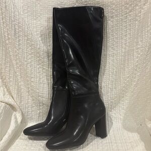 Elegant Black Knee-High Boots